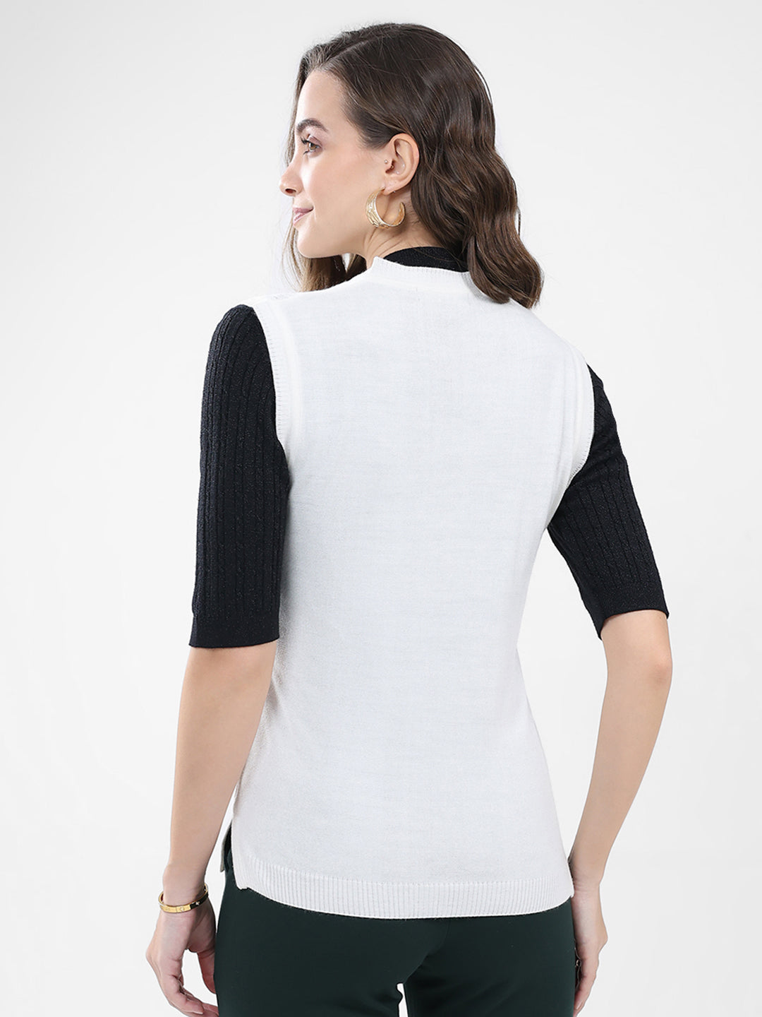 Women White Self Design V Neck Sleeveless Cardigan