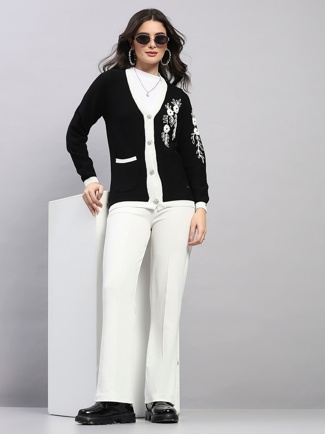 Women Black Self Design V Neck Full Sleeve Cardigan