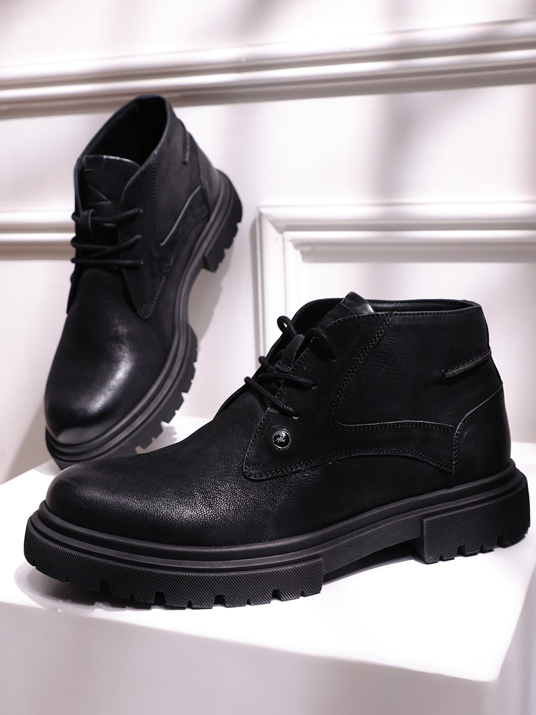Men Black Lace Up Genuine Leather Comfortable and Light weight Outdoor Boots