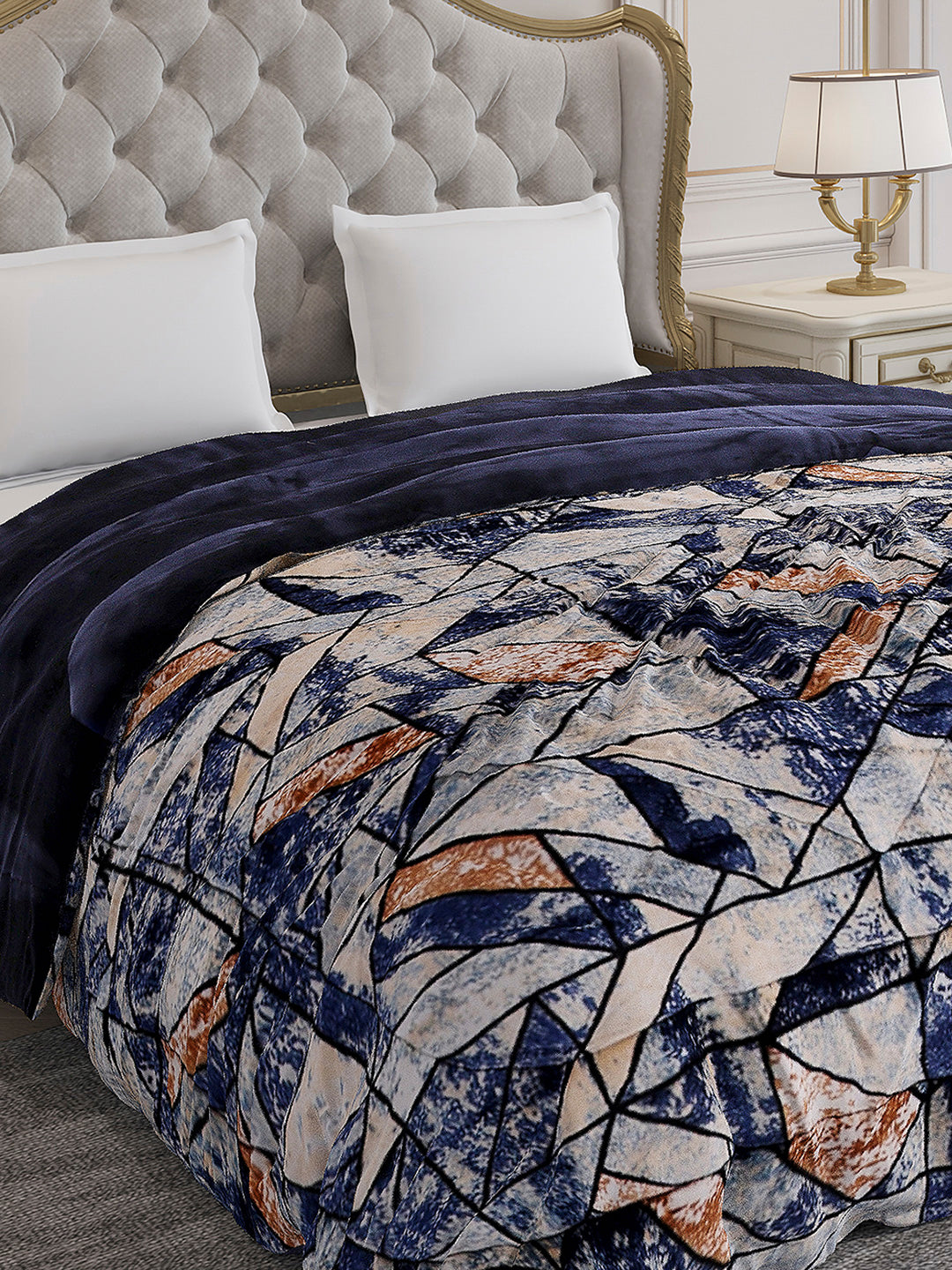 Printed Double Bed 1009 GSM Comforter for Winter - (Wild Beauty)