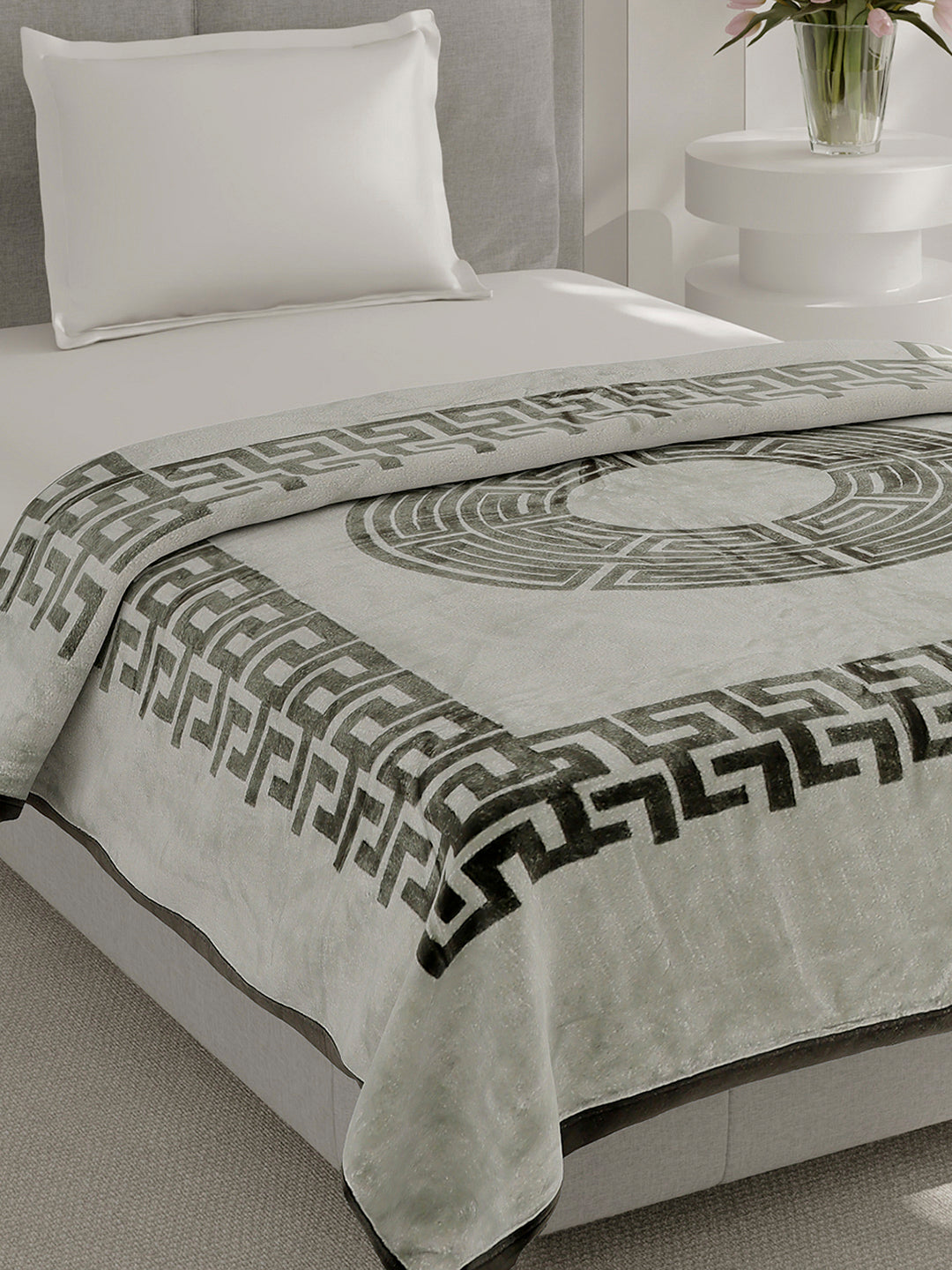 Printed Single Bed 1 Ply, 625 GSM Super Soft Mink Blanket for Mild Winter - (Impact Plus)