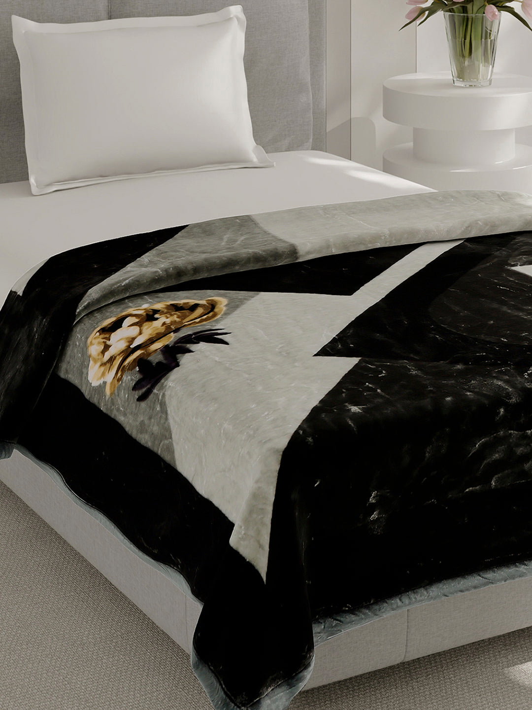 Printed Single Bed 2 Ply, 895 GSM Blanket for Heavy Winter - (Lavish Pvc)