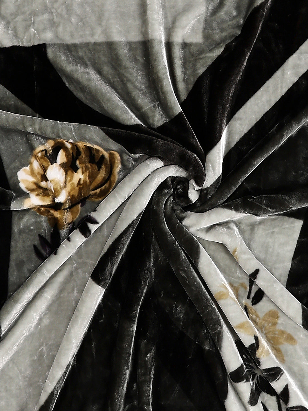 Printed Single Bed 2 Ply, 895 GSM Blanket for Heavy Winter - (Lavish Pvc)