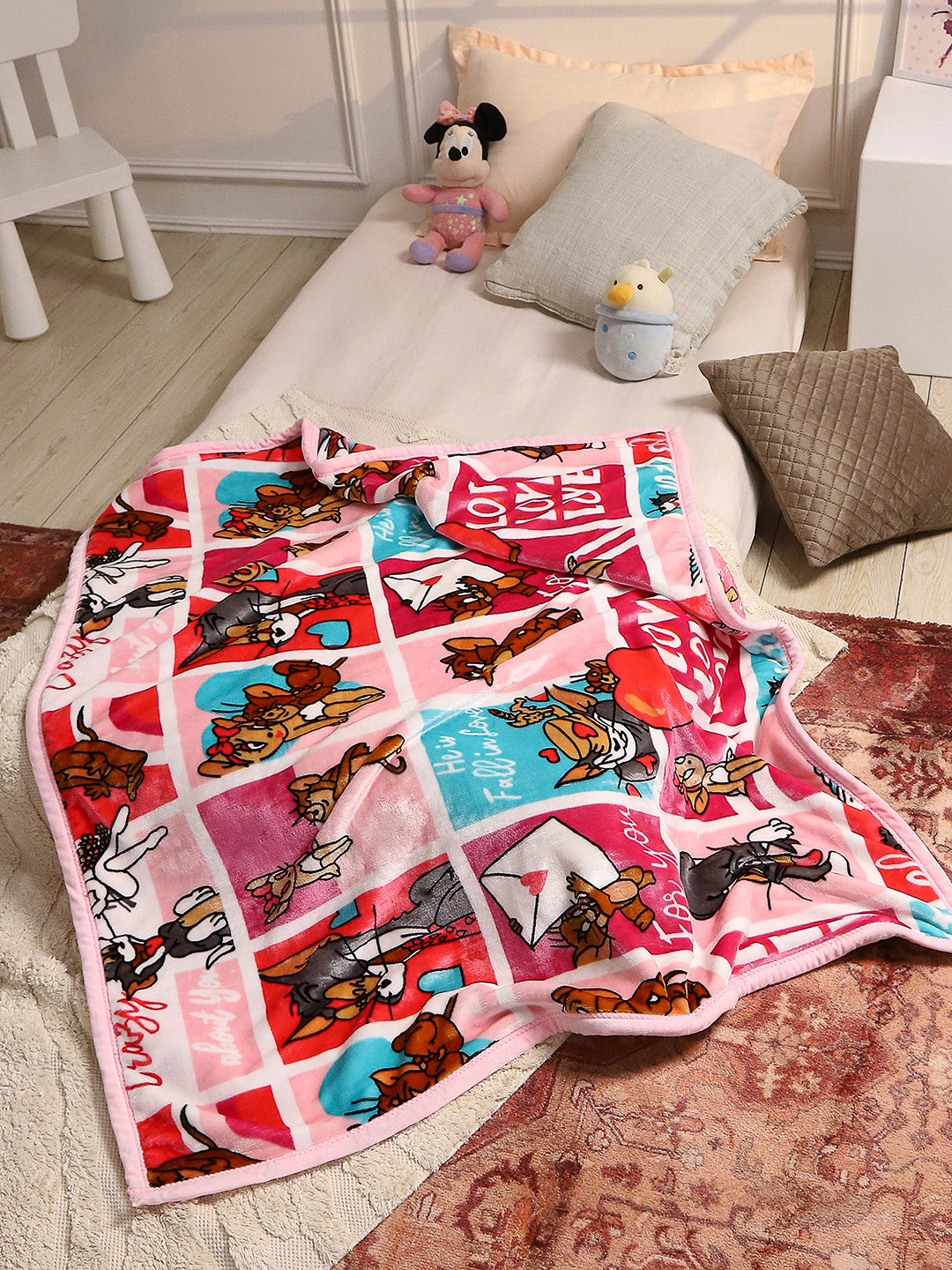 Tom and Jerry with Typography Print Velvety Cartoon Network Pink Baby Blanket