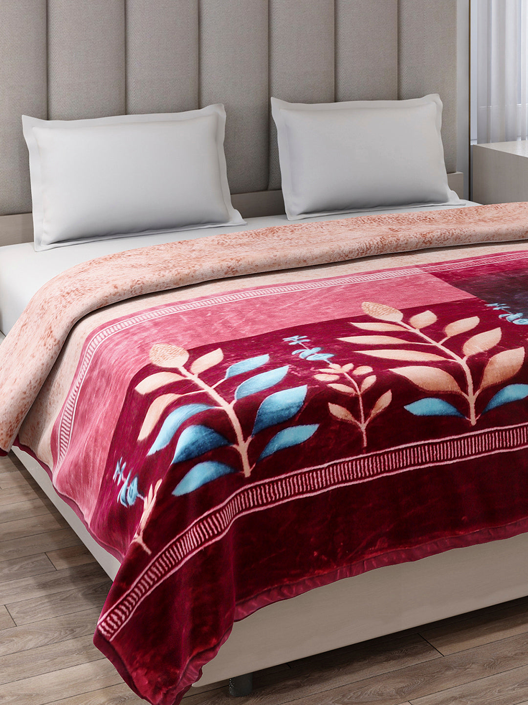 Printed Double Bed 1 Ply, 549 GSM Blanket for Mild Winter - (Roman Box)