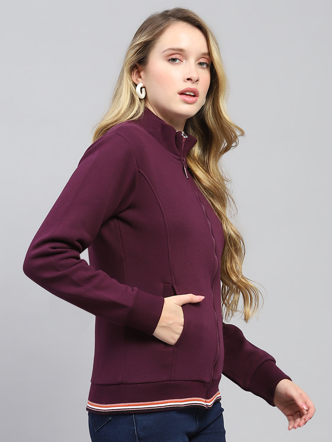 Women Maroon Solid Mock Neck Full Sleeve Sweatshirt