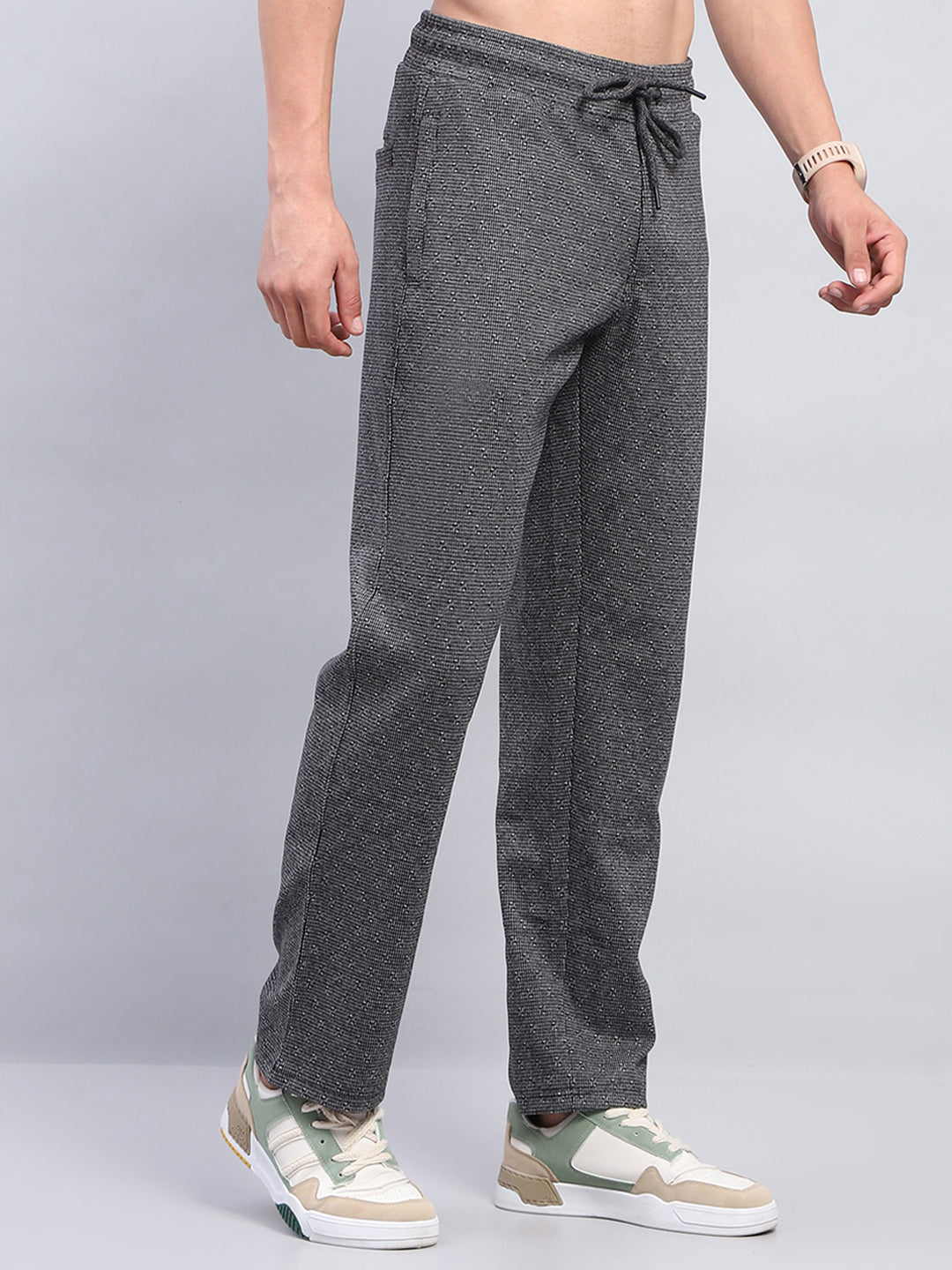 Men Black Solid Regular Fit Lower