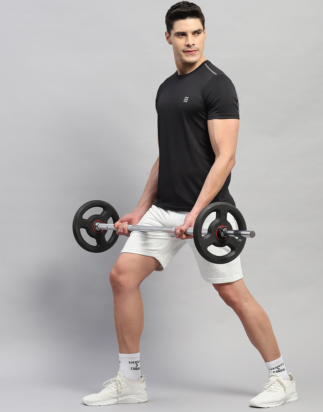 Men Black Solid Round Neck Half Sleeve T-Shirt