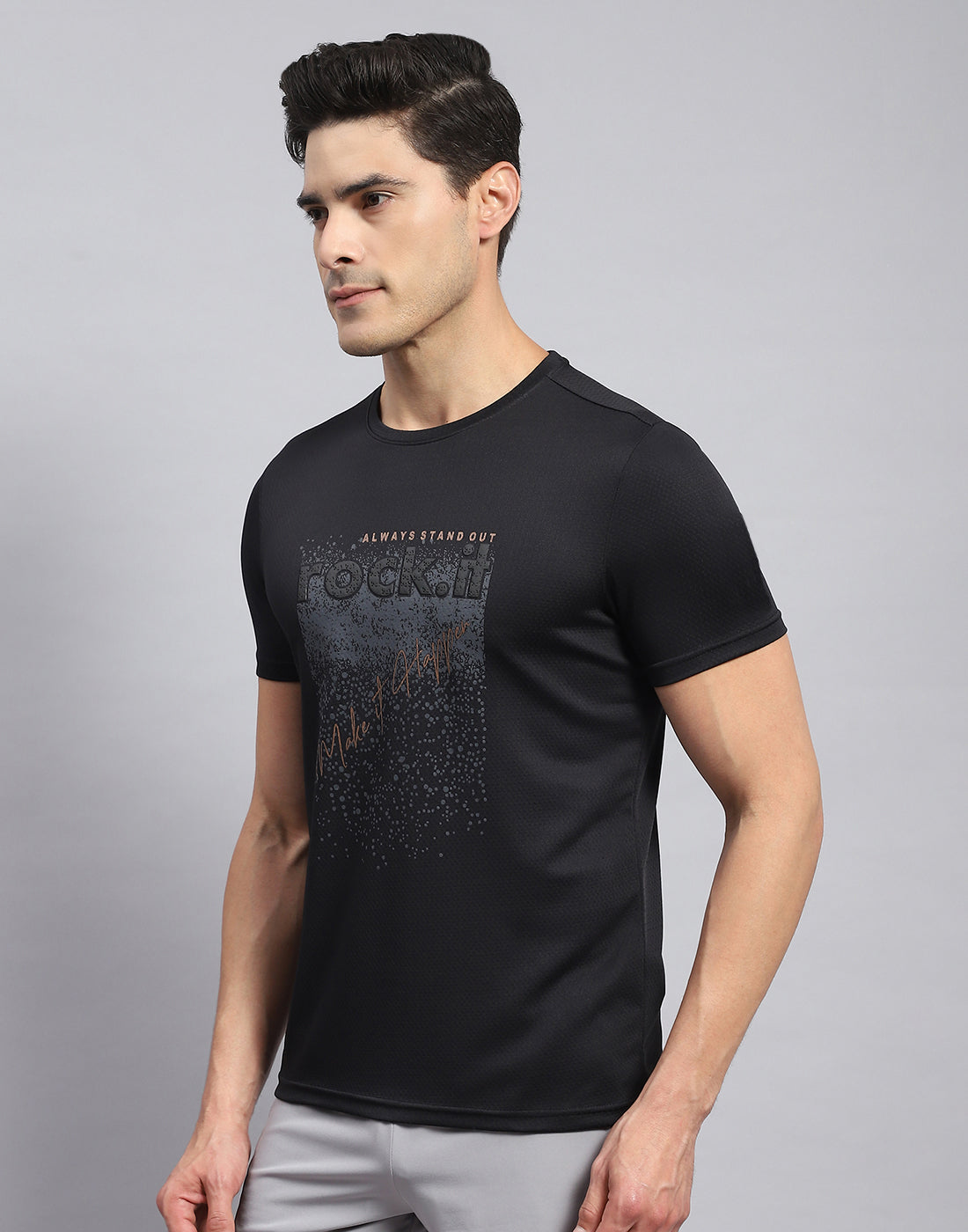 Men Black Self Design Round Neck Half Sleeve T-Shirt