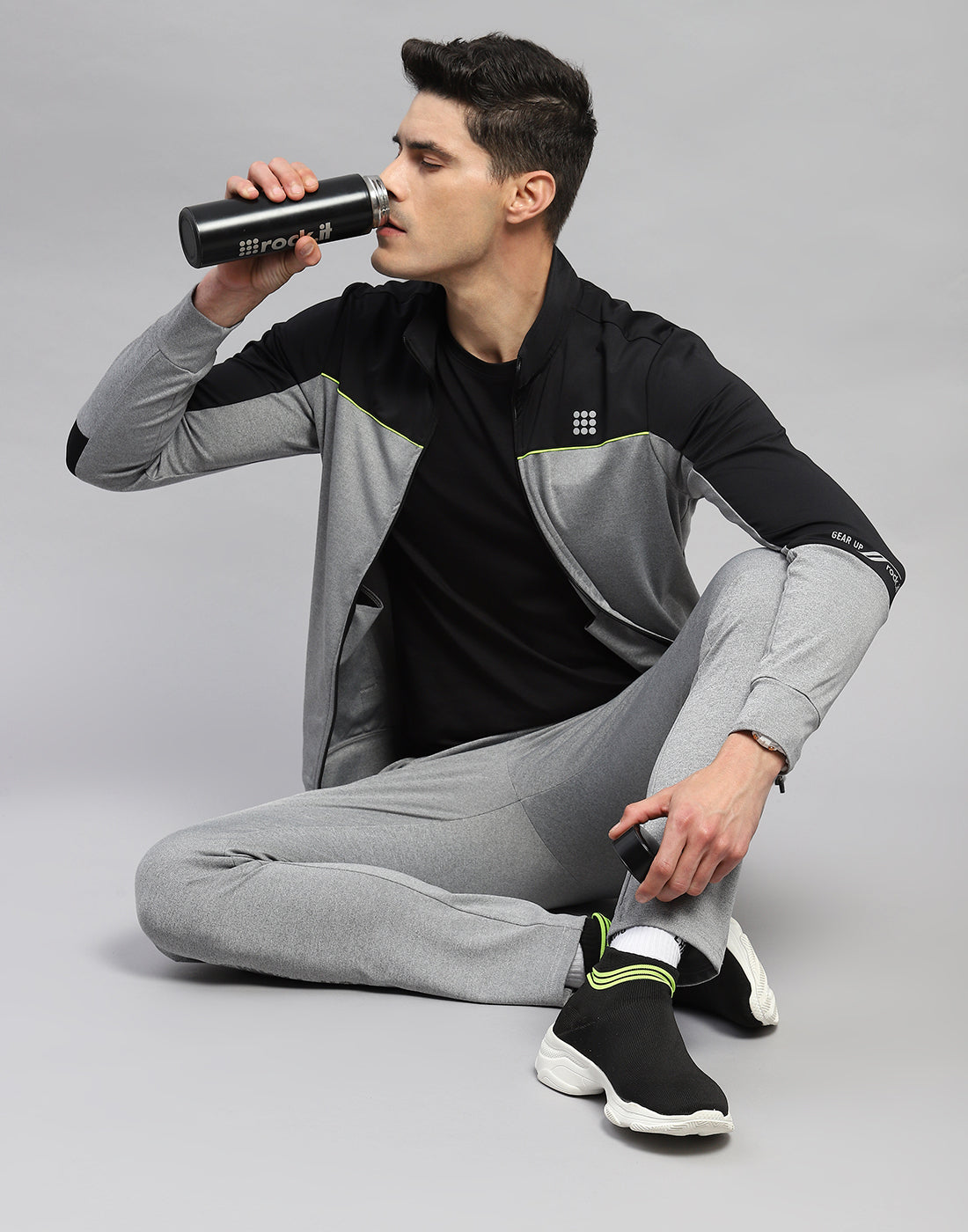 Men Grey Melange Solid Round Neck Full Sleeve Tracksuit