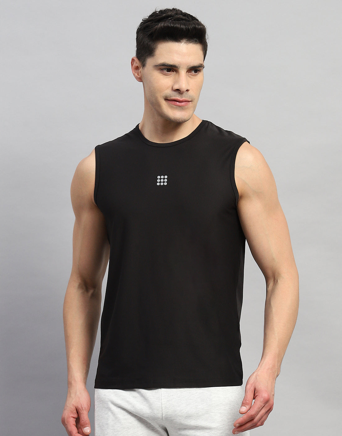 Men Black Solid Round Neck Sleeveless T-Shirt