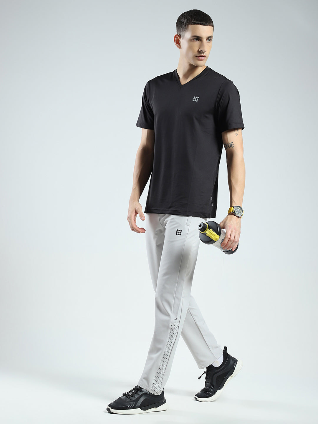 Men Black Solid V Neck Half Sleeve T-Shirt