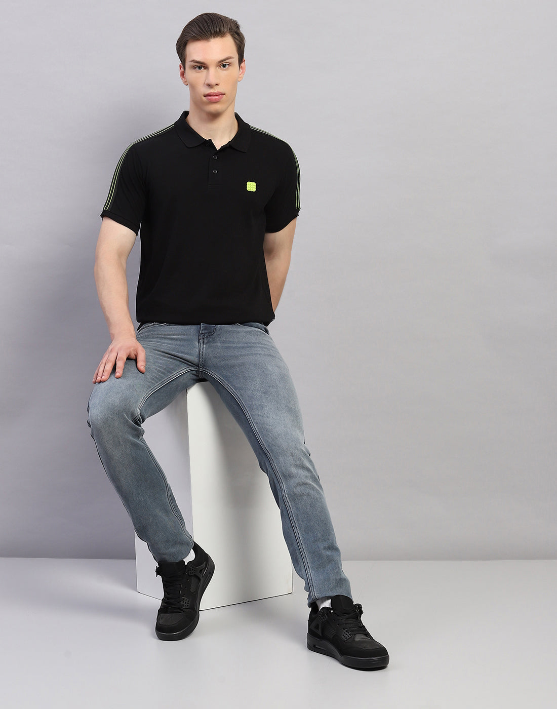 Rock.it Men Black Solid Polo Collar Half Sleeve T-Shirt