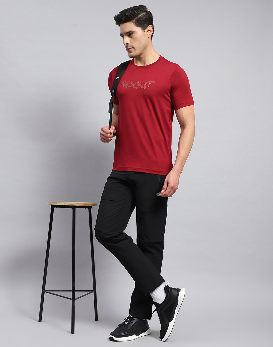 Men Red Solid Round Neck Half Sleeve T-Shirt