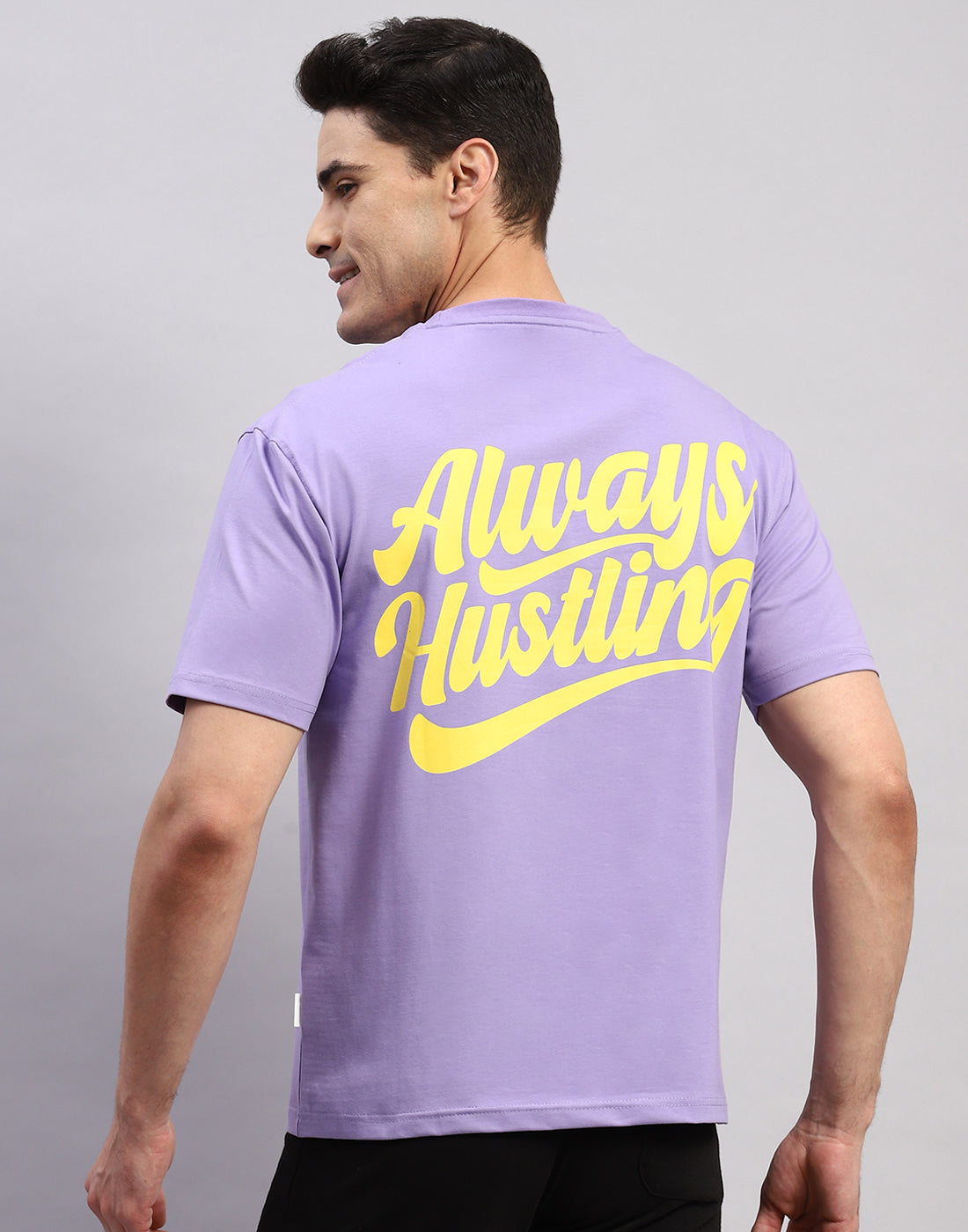 Men Purple Printed Round Neck Half Sleeve T-Shirt