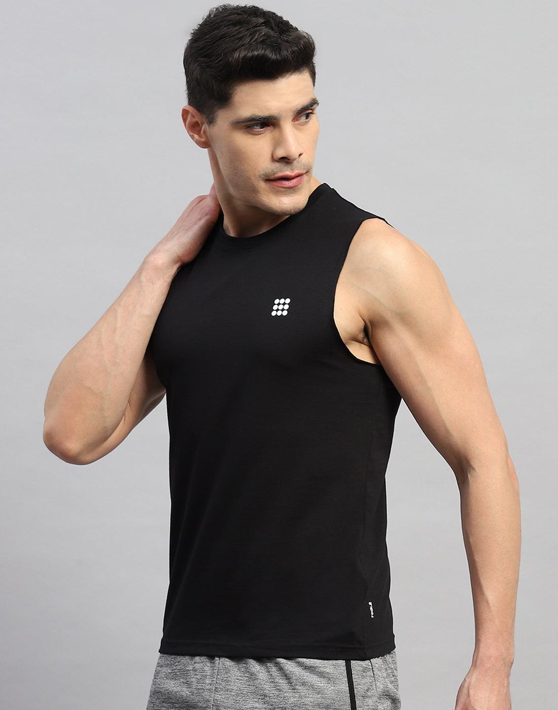 Men Black Solid Round Neck Sleeveless T-Shirt