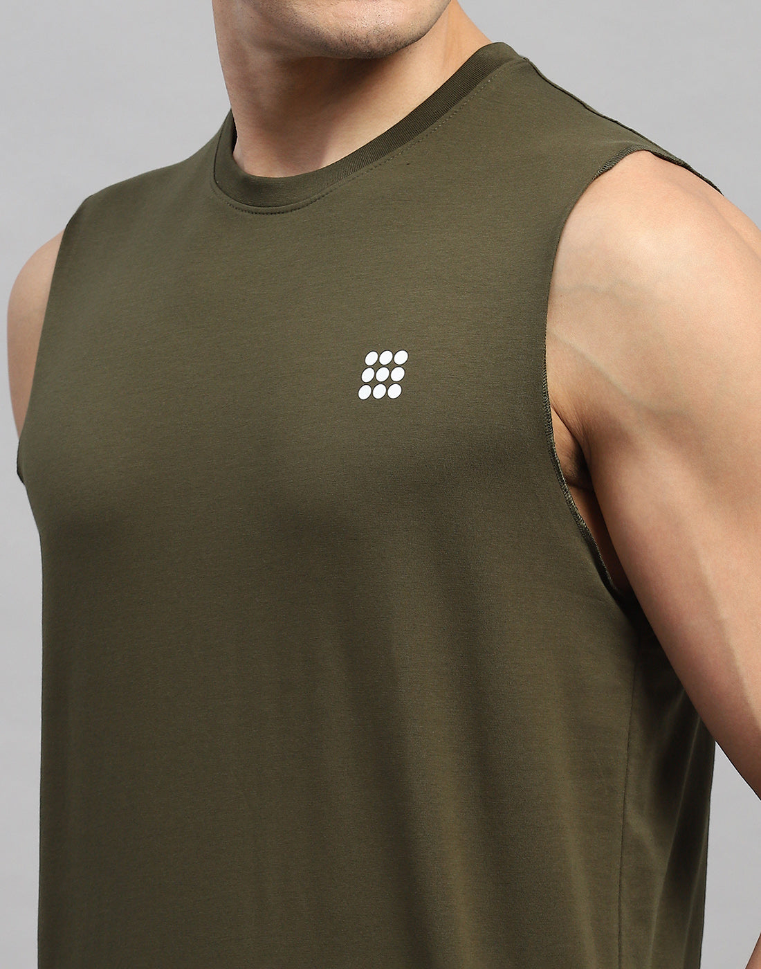 Men Olive Solid Round Neck Sleeveless T-Shirt
