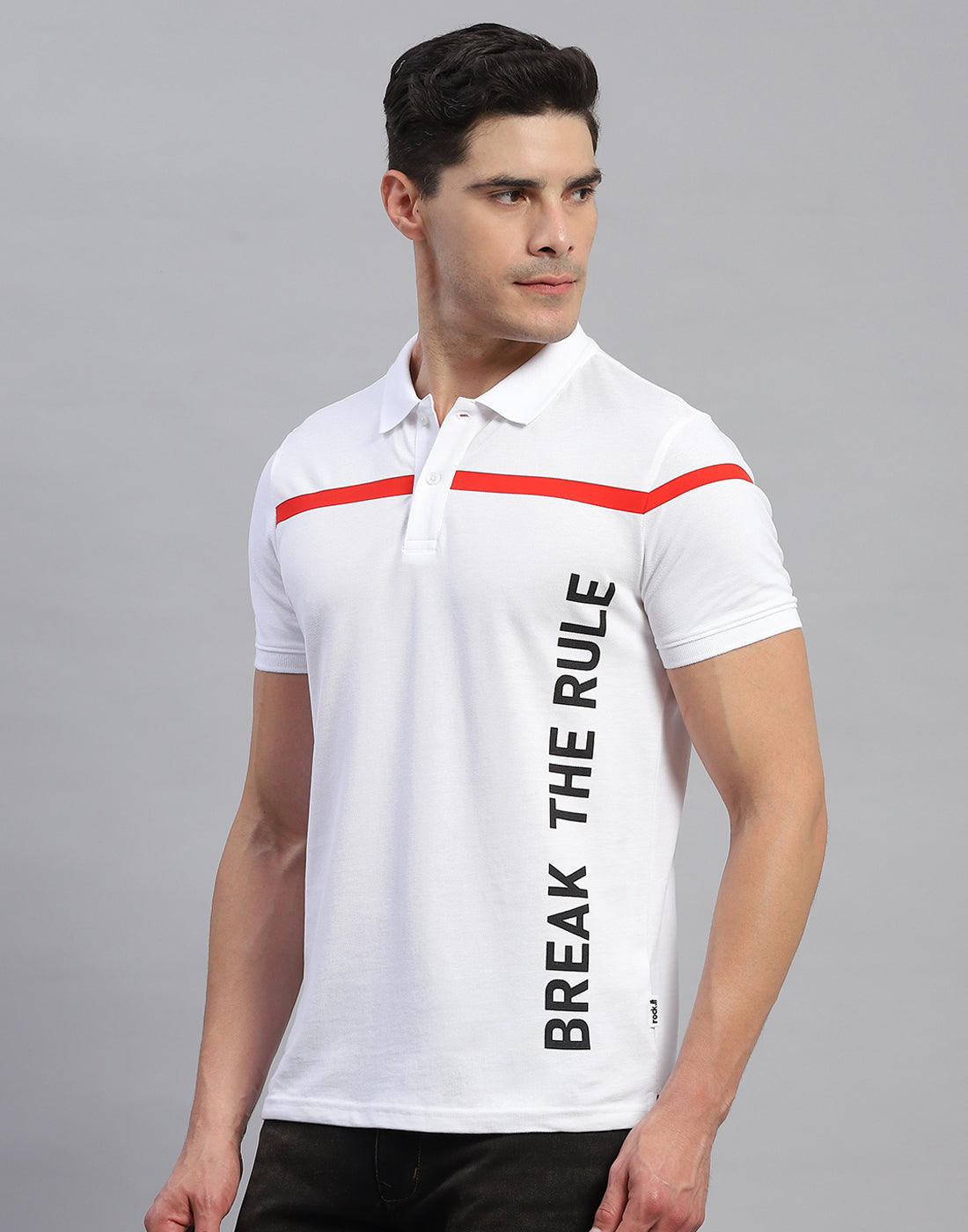 Men White Solid Collar Half Sleeve T-Shirt