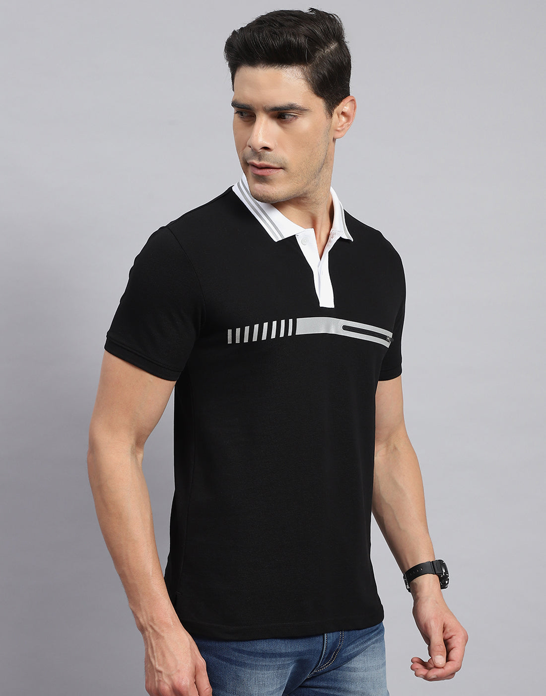 Men Black Solid Collar Half Sleeve T-Shirt