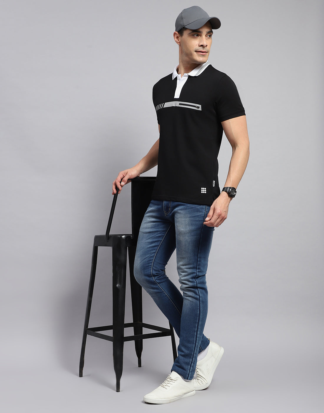 Men Black Solid Collar Half Sleeve T-Shirt