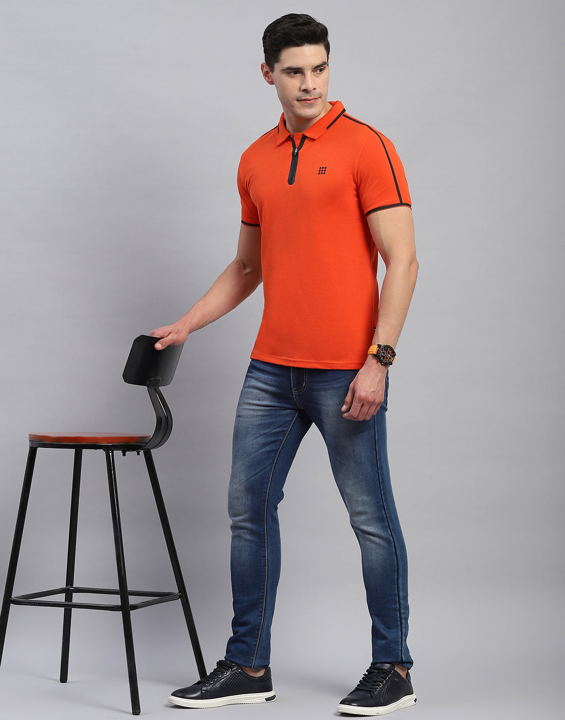 Men Rust Solid Collar Half Sleeve T-Shirt