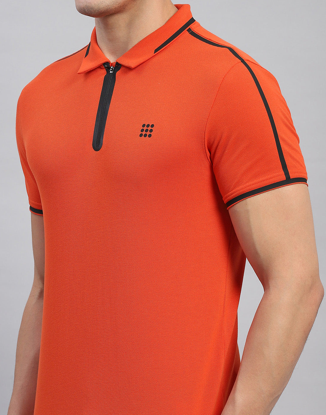 Men Rust Solid Collar Half Sleeve T-Shirt