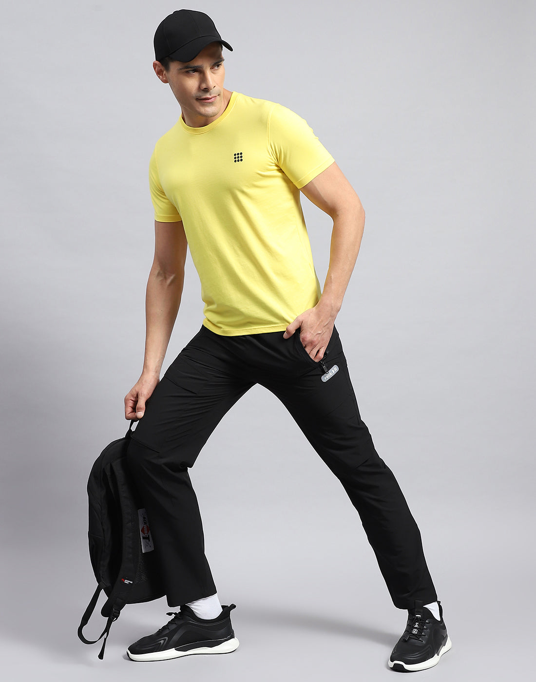 Men Black Solid Regular Fit Jogger