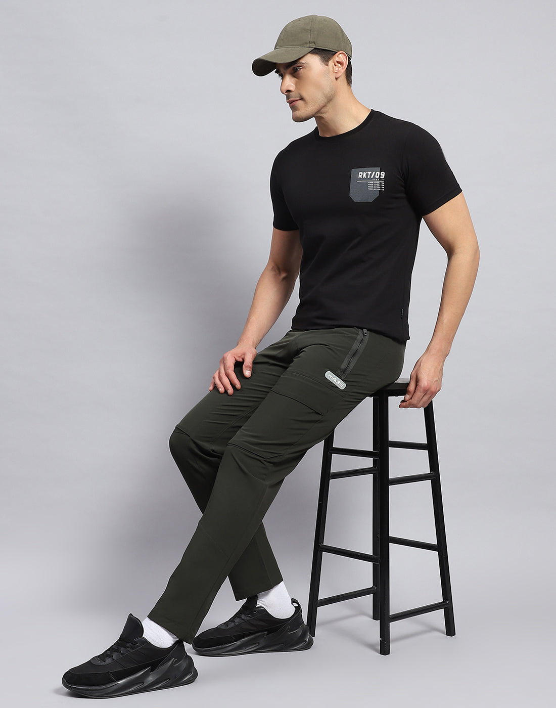 Rock.it Men Olive Solid Regular Fit Jogger