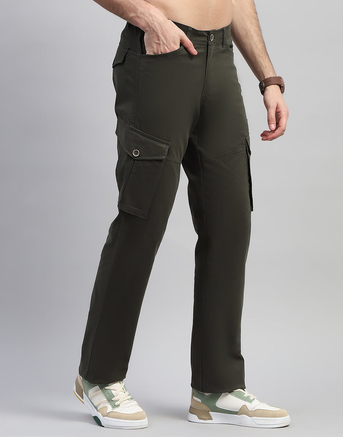 Men Olive Solid Regular Fit Cargo