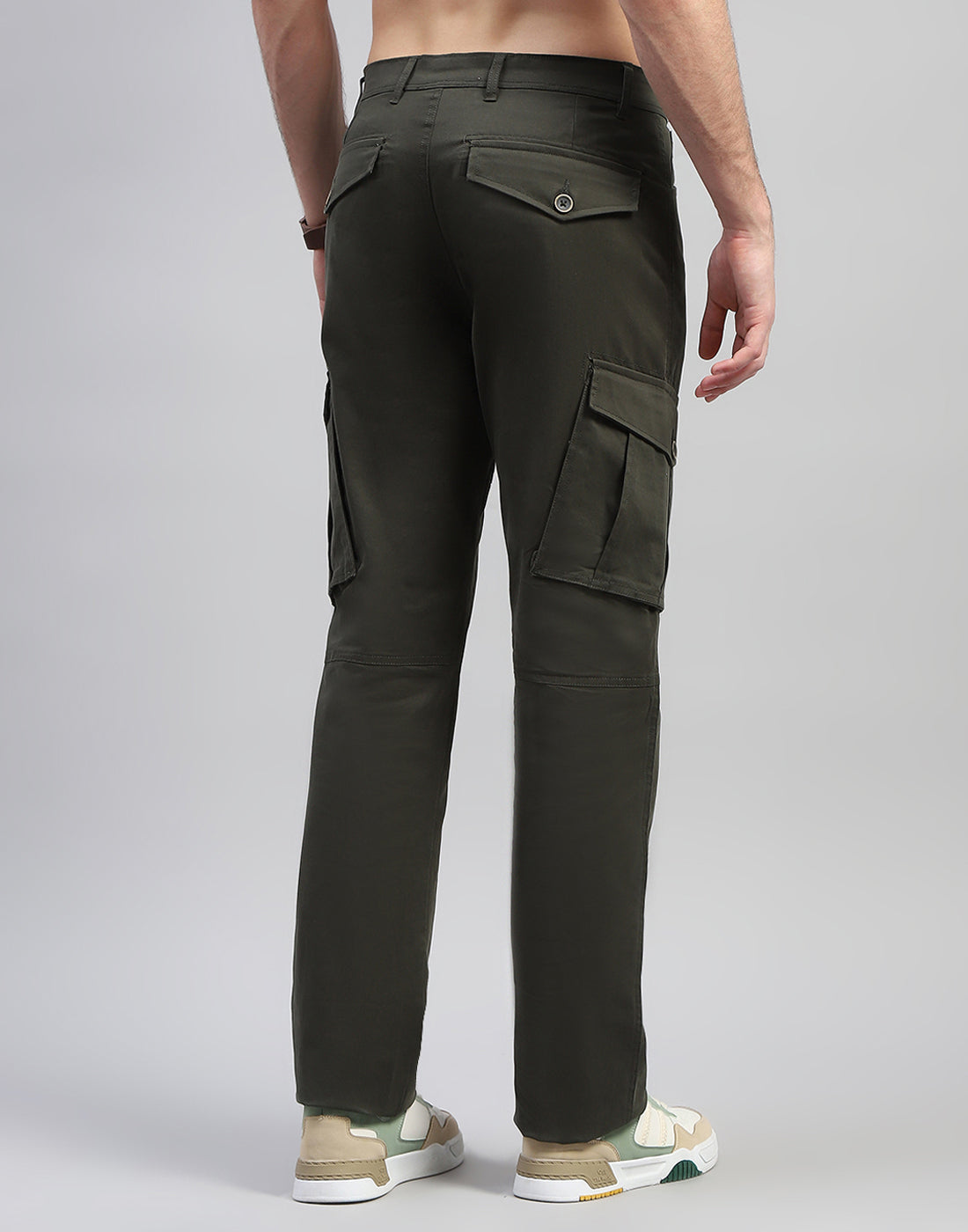 Men Olive Solid Regular Fit Cargo