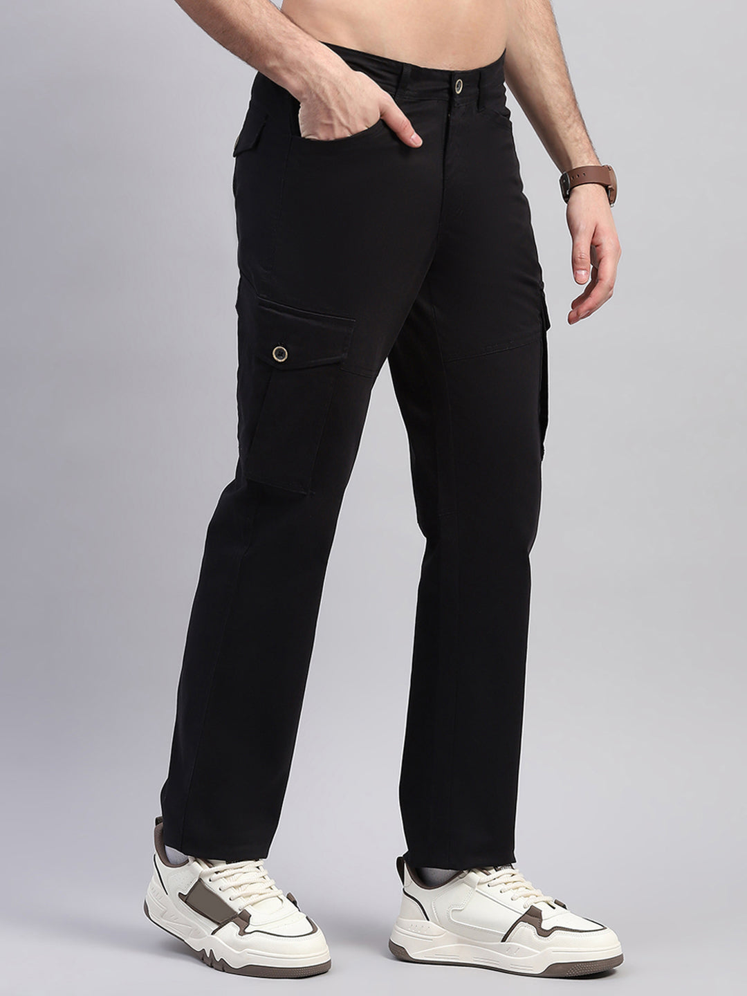 Men Black Solid Regular Fit Cargo