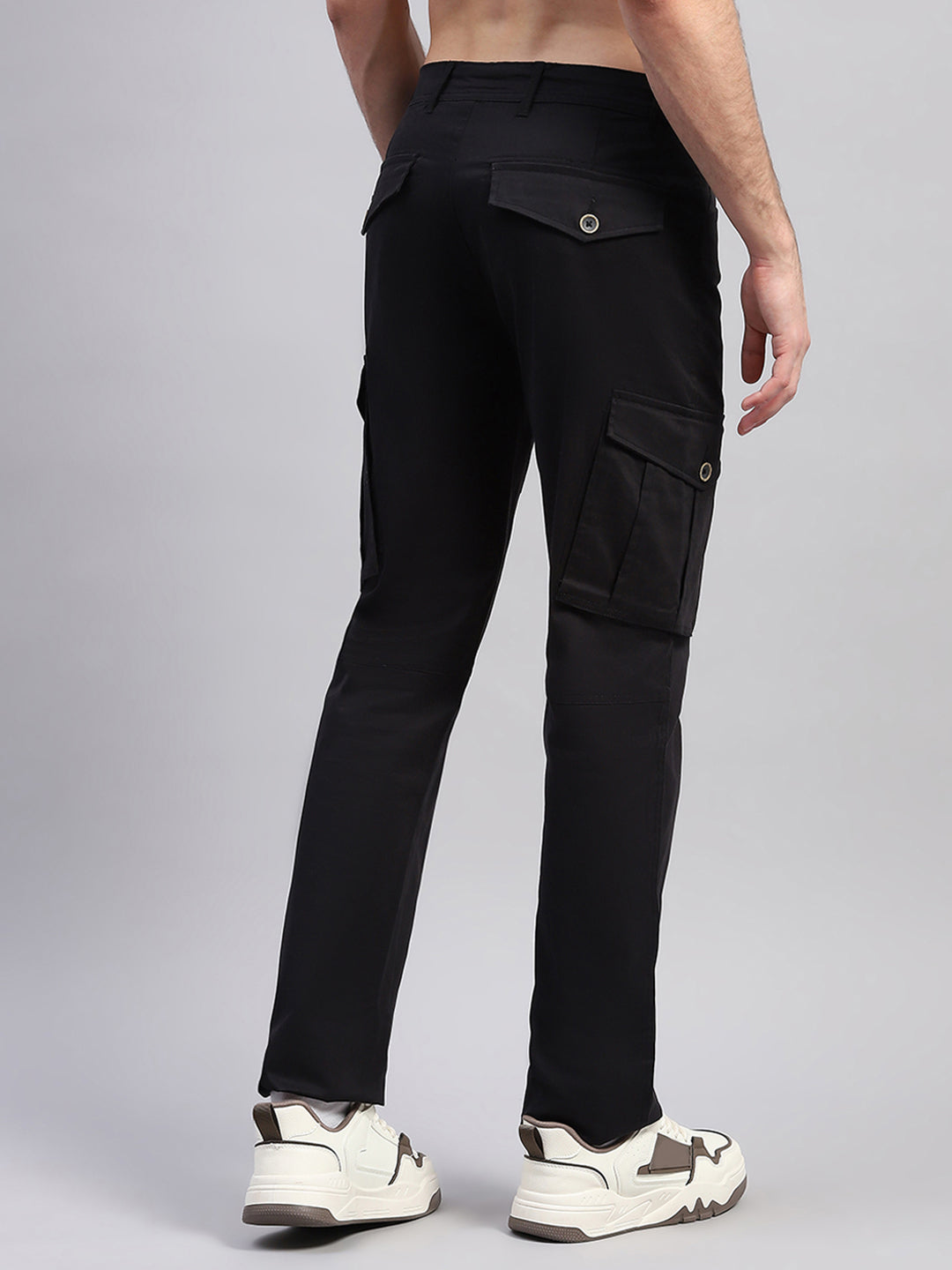 Men Black Solid Regular Fit Cargo