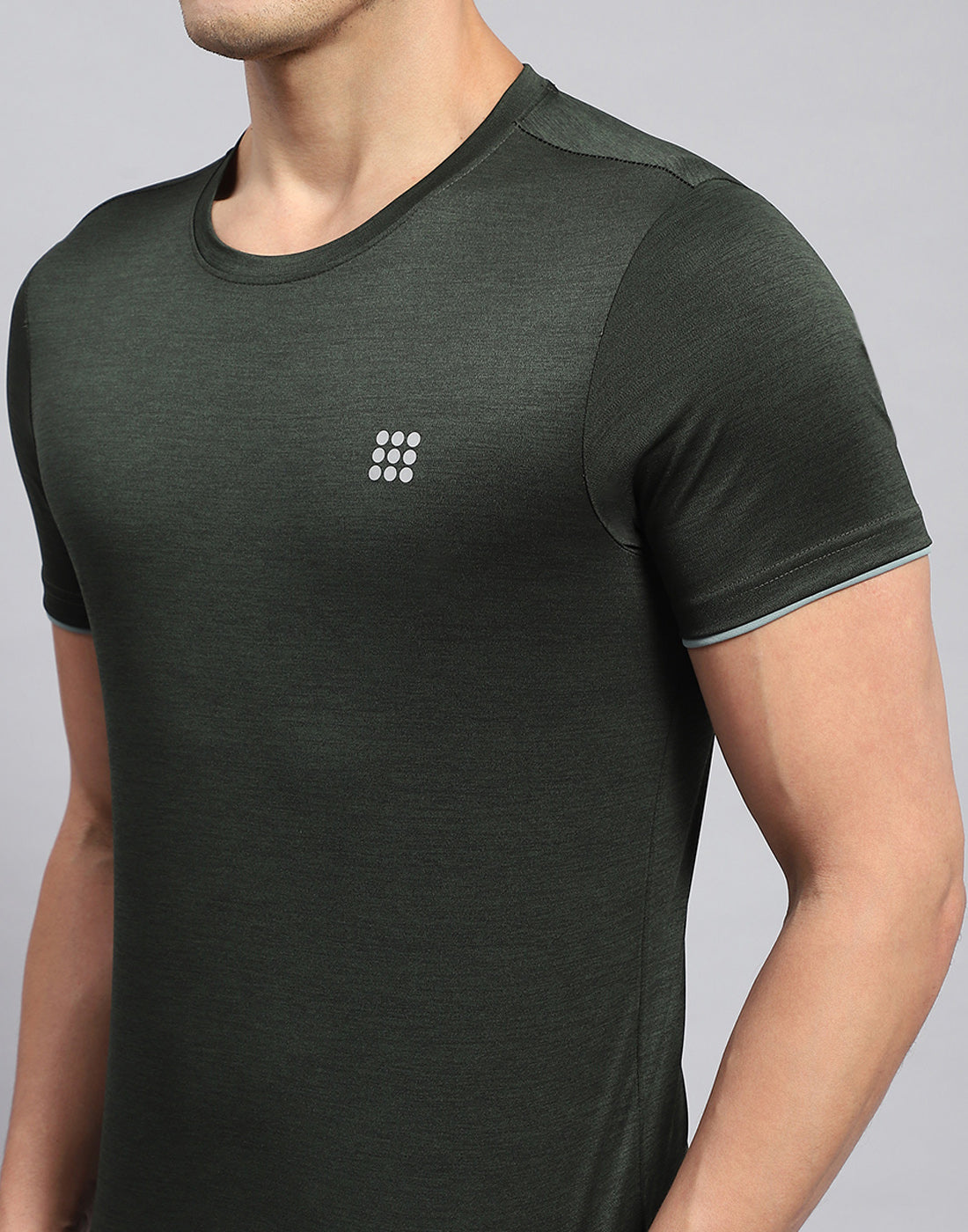 Rock.it Men Olive Solid Round Neck Half Sleeve Short