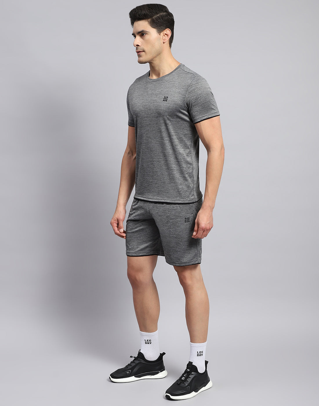 Men Grey Solid Round Neck Half Sleeve Short