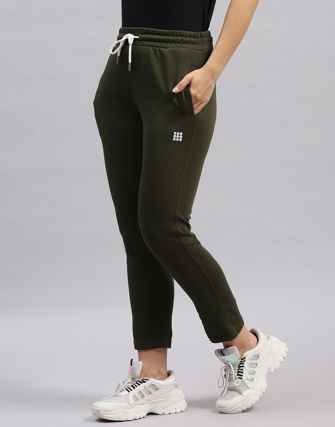 Women Olive Solid Regular Fit Lower