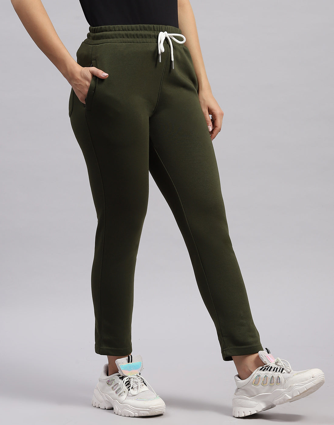 Women Olive Solid Regular Fit Lower
