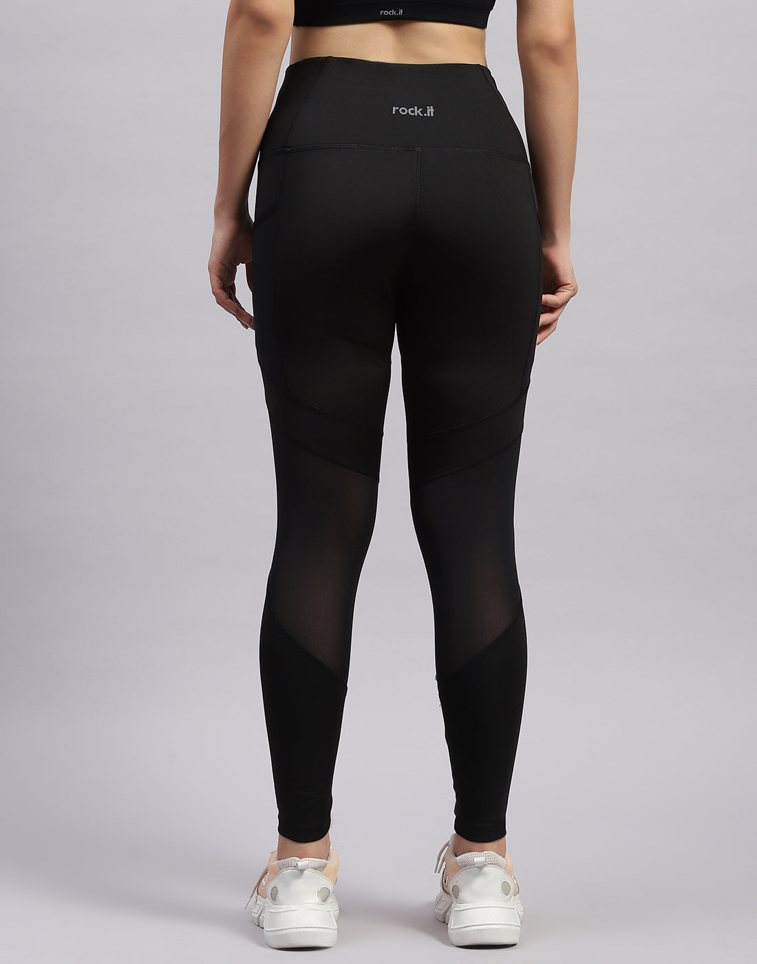 Women Black Solid Regular Fit Legging