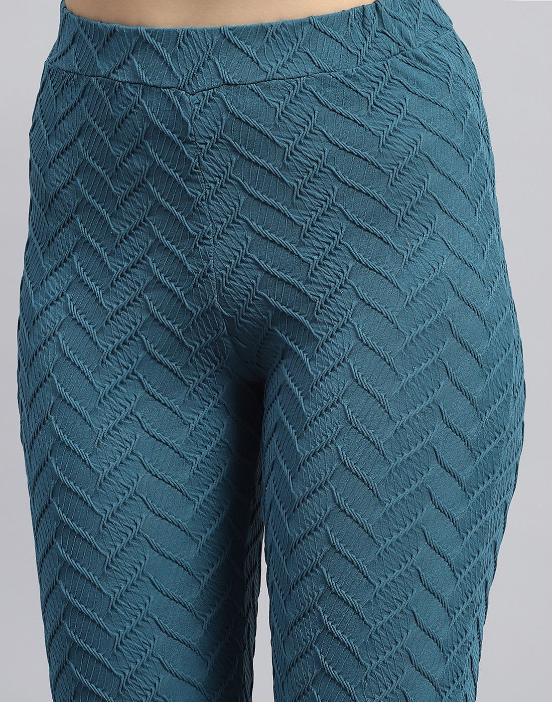 Women Green Self Design Round Neck Sleeveless Cords Set