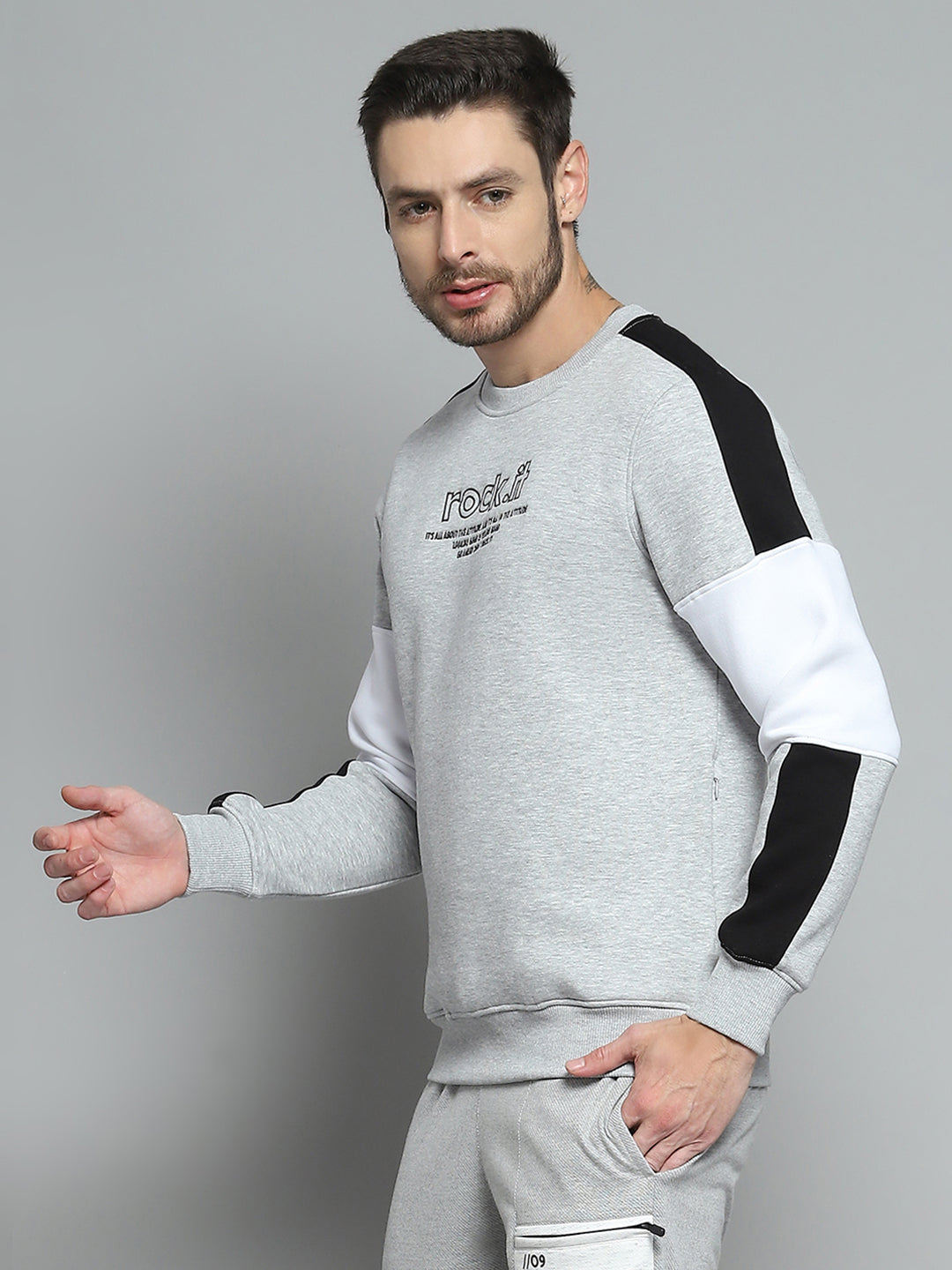 Men Grey Printed Round Neck Full Sleeve Sweatshirt