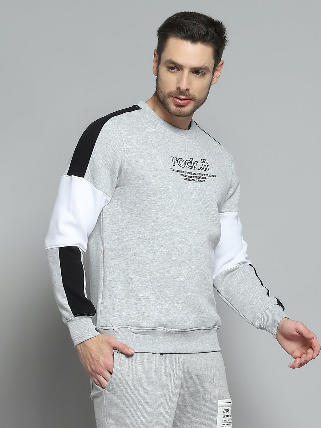 Men Grey Printed Round Neck Full Sleeve Sweatshirt