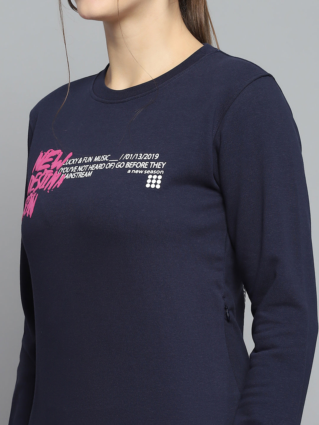 Women Navy Blue Printed Round Neck Full Sleeve Sweatshirt