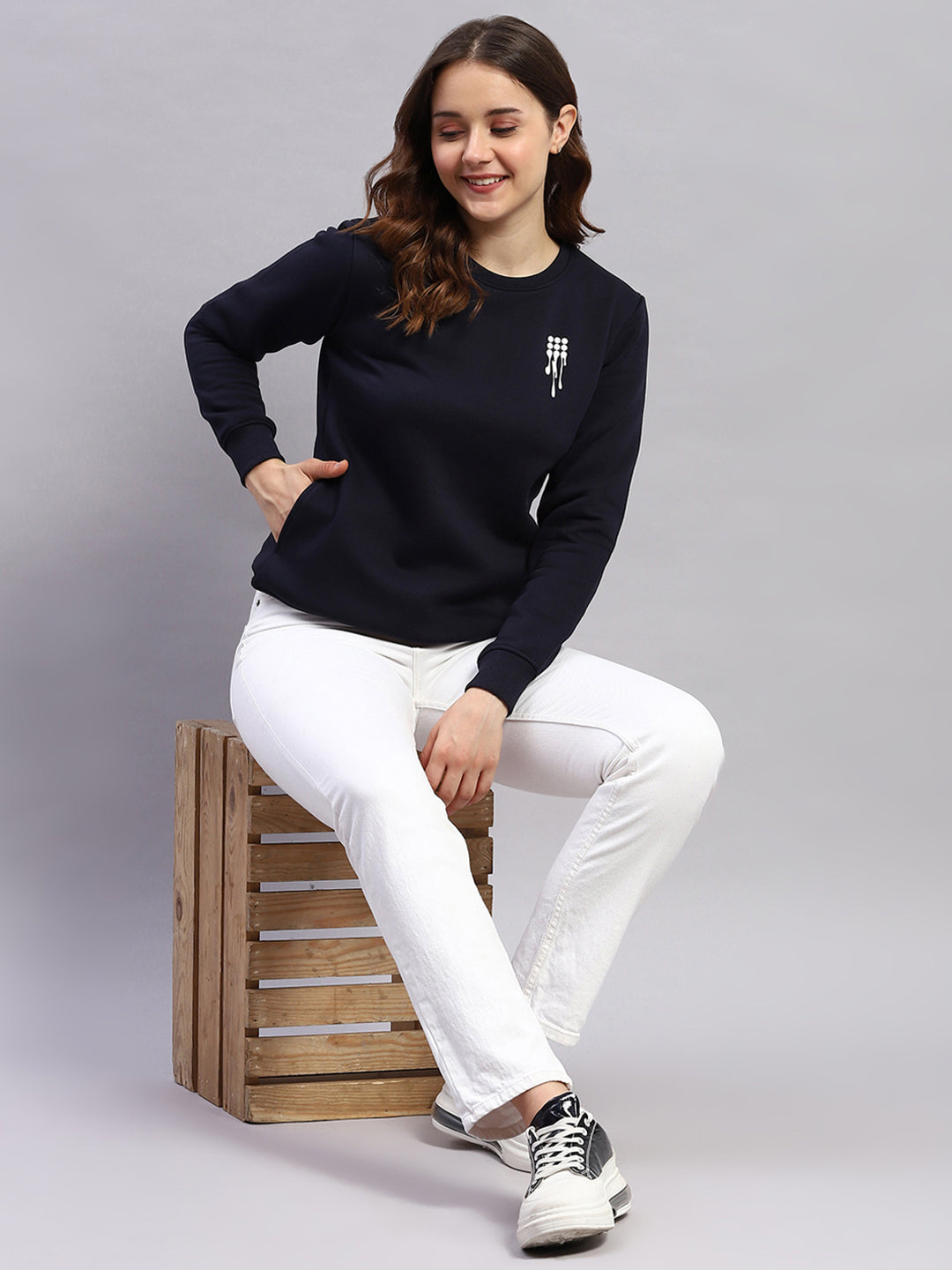Women Navy Blue Printed Round Neck Full Sleeve Sweatshirt