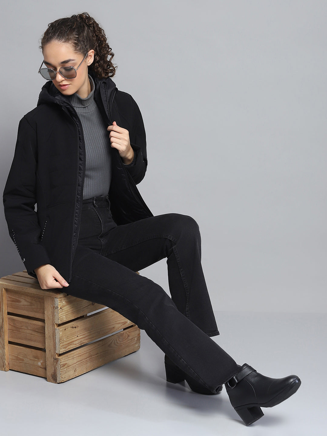 Women Black Solid Hooded Full Sleeve Jacket