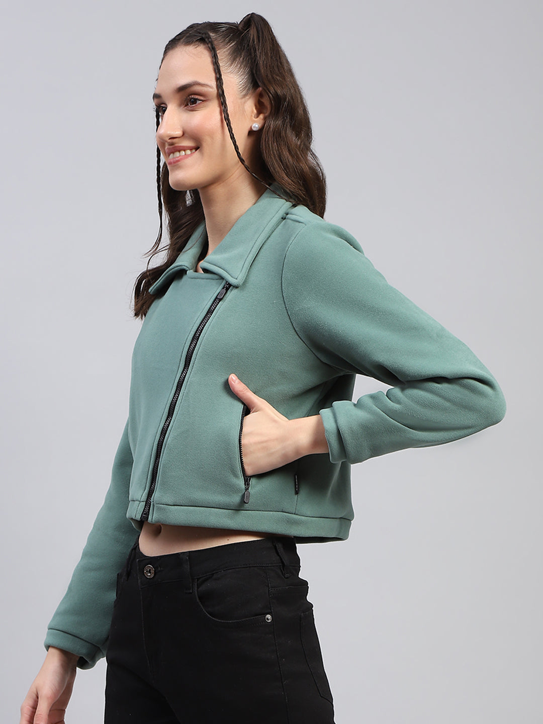 Women Green Solid Collar Full Sleeve Jacket