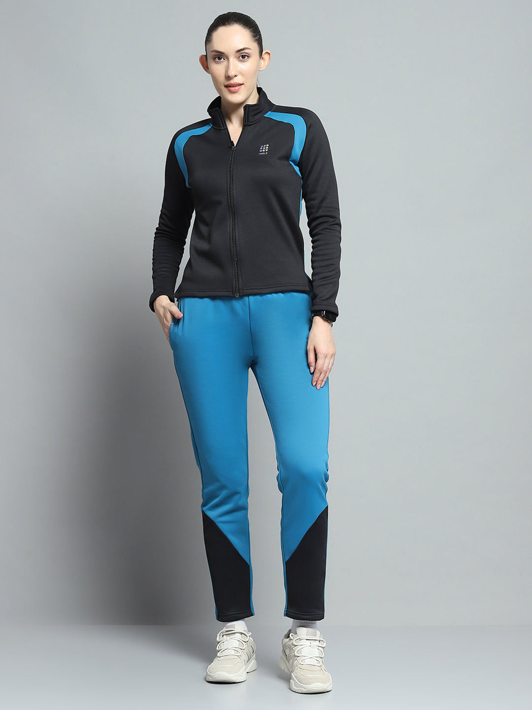 Rock.it Women Black Solid Mock Neck Full Sleeve Tracksuit