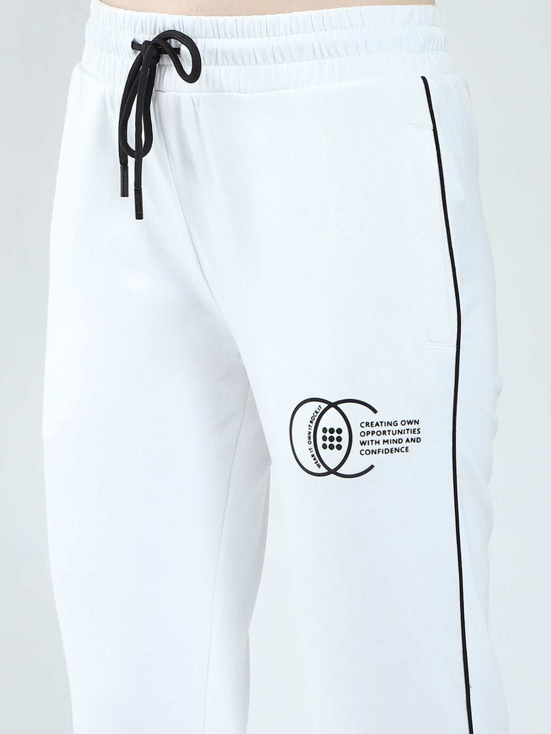 Rock.it Women White Solid Regular Fit Winter Lower