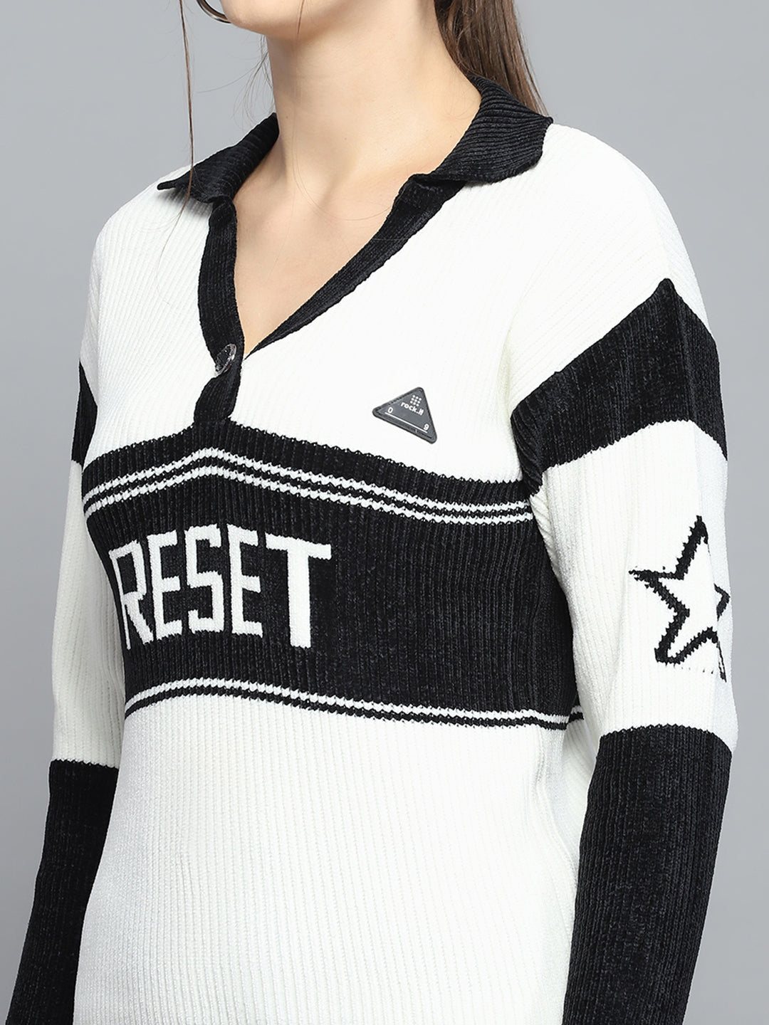 Women White Printed Collar Full Sleeve Pullover