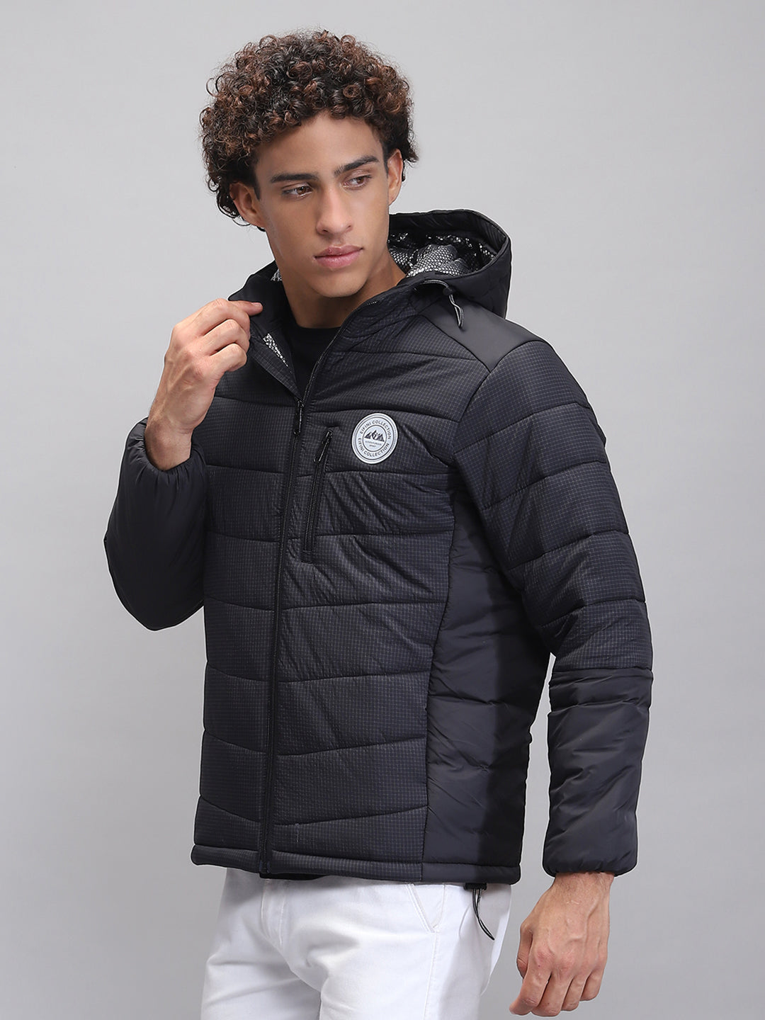 Men Black Solid Hooded Full Sleeve Jacket