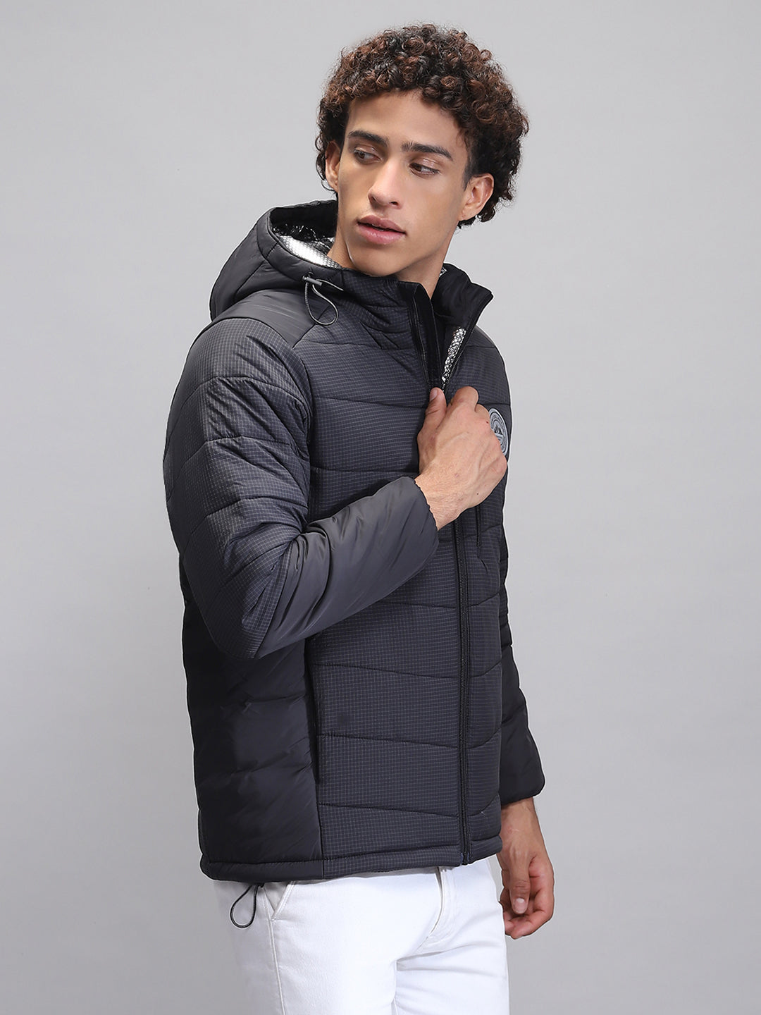 Men Black Solid Hooded Full Sleeve Jacket