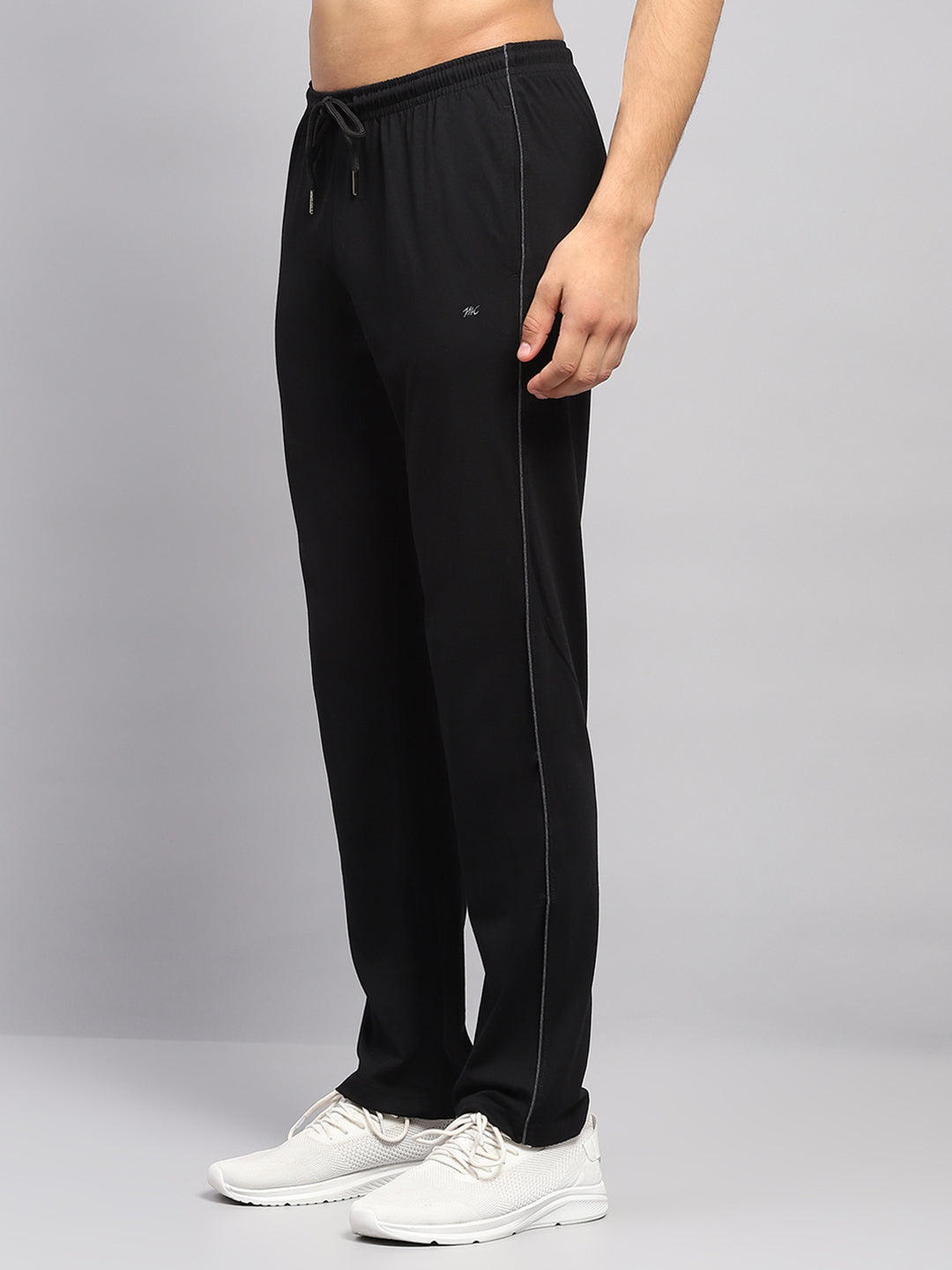 Men Black Solid Regular Fit Lower